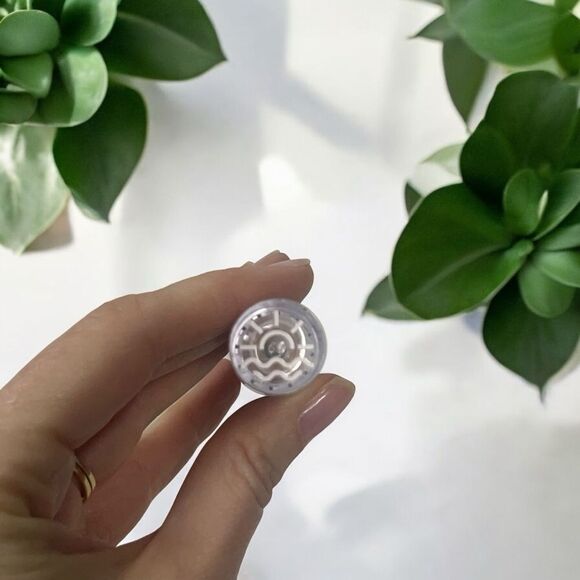 🆕 Tower 28 ShineOn Lip Jelly Hydrating Non-Sticky Lip Gloss in Almond - Picture 10 of 11